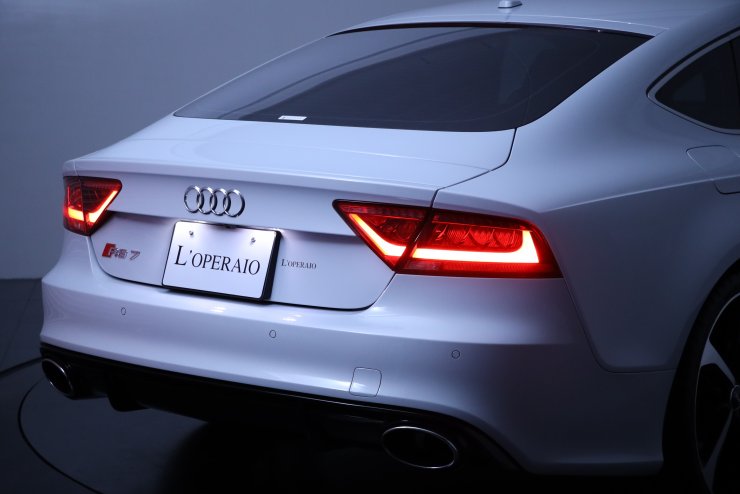 アウディ RS7スポーツバック 4.0 プレセンスPKG 純正21インチAW5