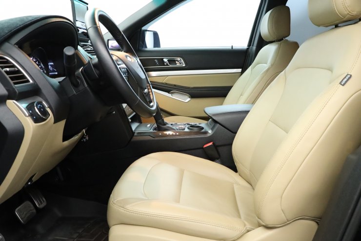フォード エクスプローラー XLT Ecoboost 社外kirinavi製タッチ