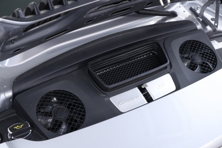 ポルシェ 911(Type991) Carrera 7速MT パワークラフト可変バルブ