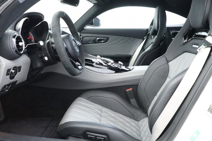 メルセデスベンツ AMG GT C Edition50 12台限定車 限定色designo