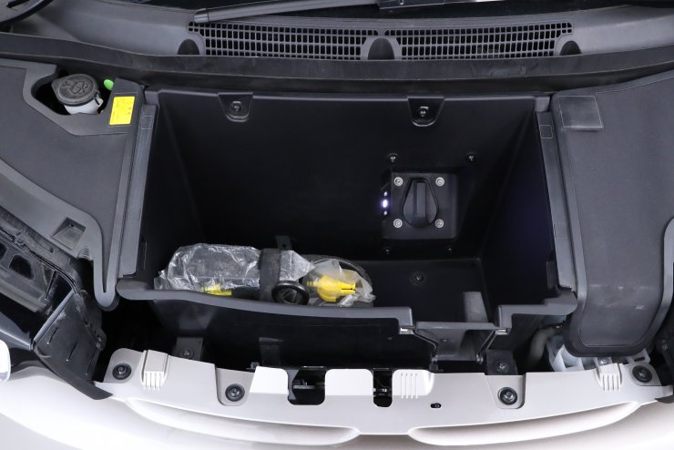BMW i3 レンジエクステンダー装備車 BMW iインテリア・デザインSUITE