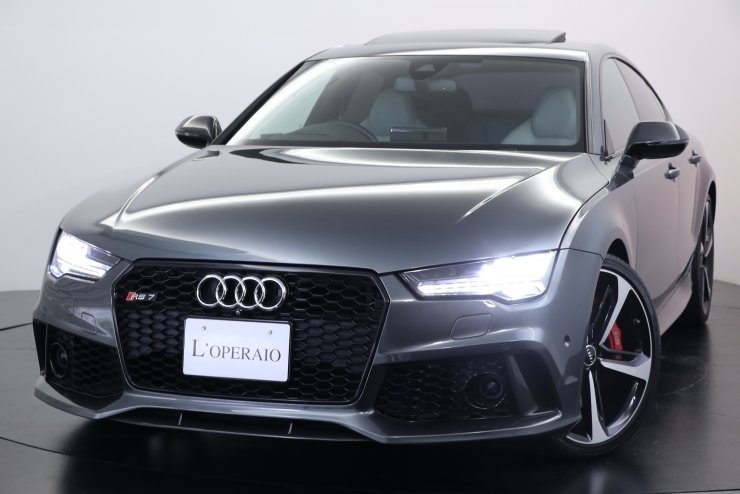 アウディ　RS7 純正 アウディ RS7スポーツバック Performance 4.0 後期 カーボン