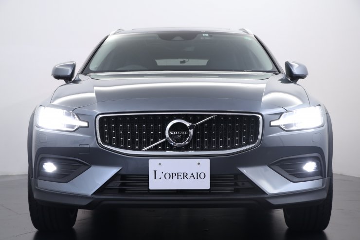 ボルボ V60 Crosscountry T5 AWD Pro 1オーナー 電動パノラマガラス