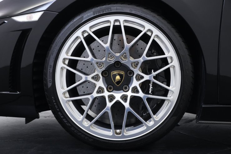 ランボルギーニ ガヤルド LP560-4 e-gear 4WD 正規ディーラー車 