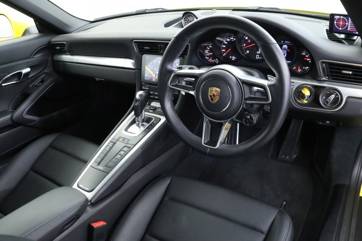 ポルシェ911 /991型 2017年式パドルスイッチ付 PDK純正ステアリング ポルシェ 911(Type991) Carrera4 PDK 2017年後期モデル Sport Chrono
