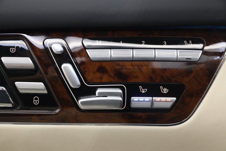 メルセデスベンツ CLクラス CL600 V12 TwinTurbo 後期モデル CL65仕様