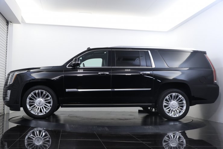 エスカレード　鏡面黒　430×430 ウェイト1センチ上げ取り付け エスカレード 鏡面黒 430×430 ウェイト1センチ上げ取り付け