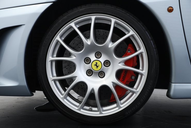 フェラーリ F430 F1 正規ディーラー車 走行3,000km カーボンセラミック