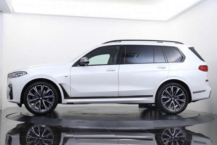 BMW X7 M50i 正規ディーラー車 Bower＆Wilkins ダイヤモンド