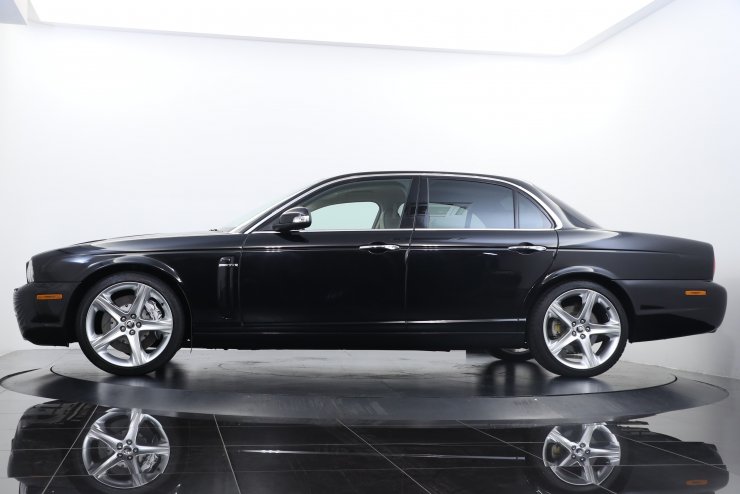 ジャガー XJ 3.0 Luxury Limited 限定30台 後期モデル ワンオーナー