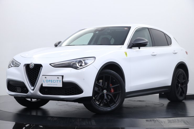 アルファロメオ ステルヴィオ STELVIO First Edition 限定400台 レッド