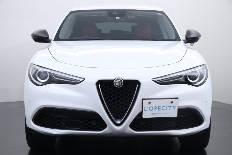 アルファロメオ ステルヴィオ STELVIO First Edition 限定400台 レッド