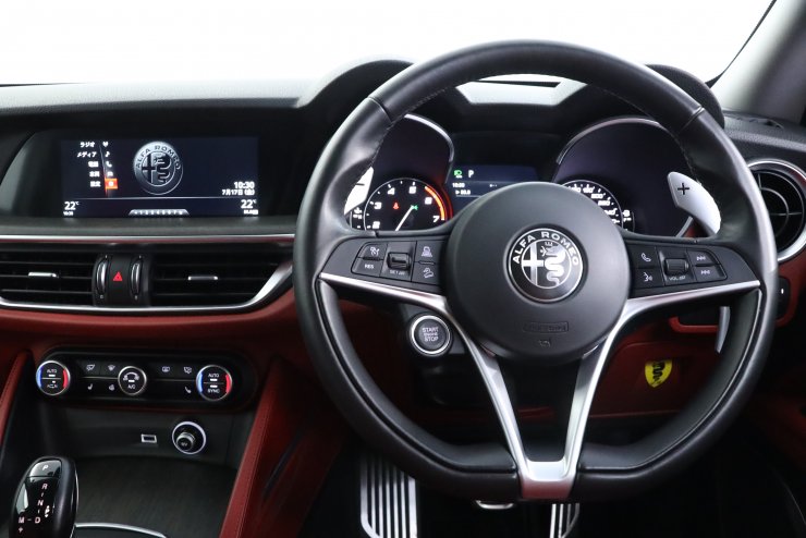 アルファロメオ ステルヴィオ STELVIO First Edition 限定400台 レッド