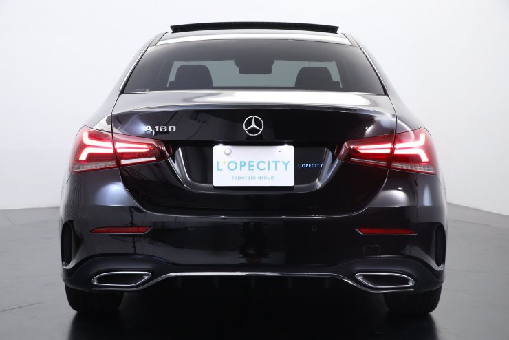 メルセデスベンツ Aクラス A180 Style Sedan AMG-Line レザー