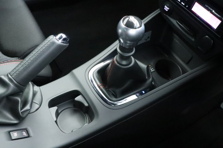 ルノー メガーヌ RS 273 FINAL Edition 200台限定車 RECARO製バケット