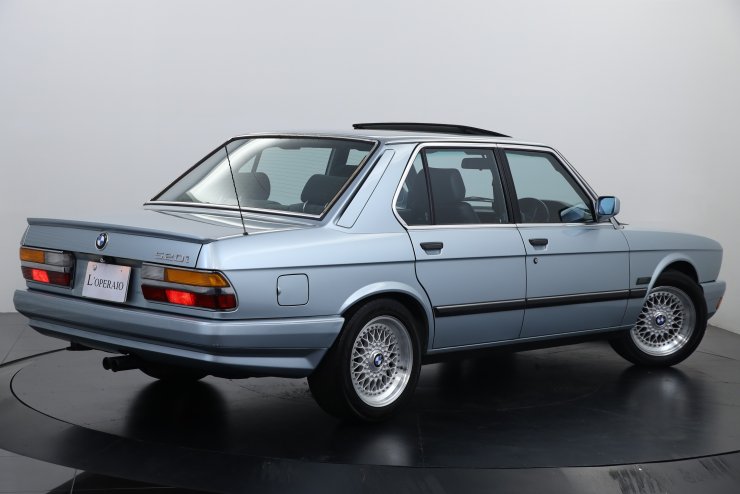 BMW 5シリーズ E28 520i 新車並行車 エンジン・ATオーバーホール済み 