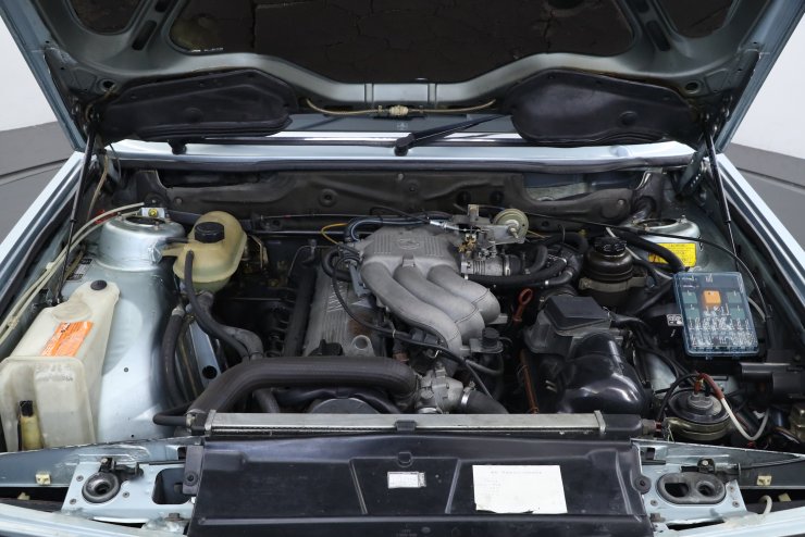 BMW 5シリーズ E28 520i 新車並行車 エンジン・ATオーバーホール済み