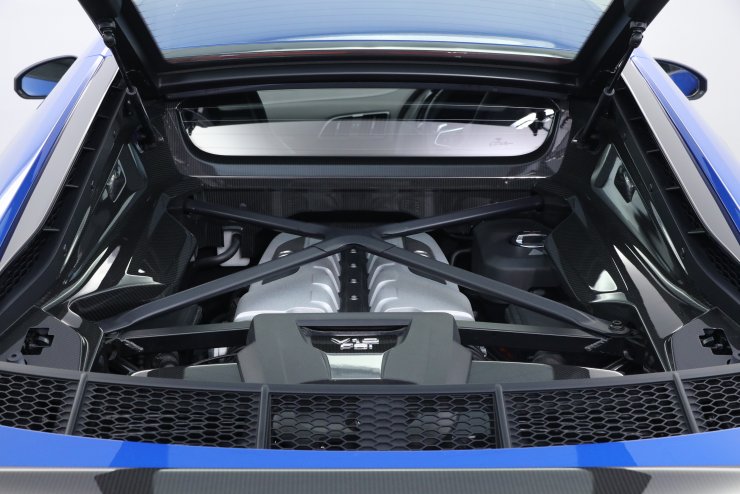 アウディ R8 5.2 FSI V10 Plus Quattro カーボンセラミックブレーキ 