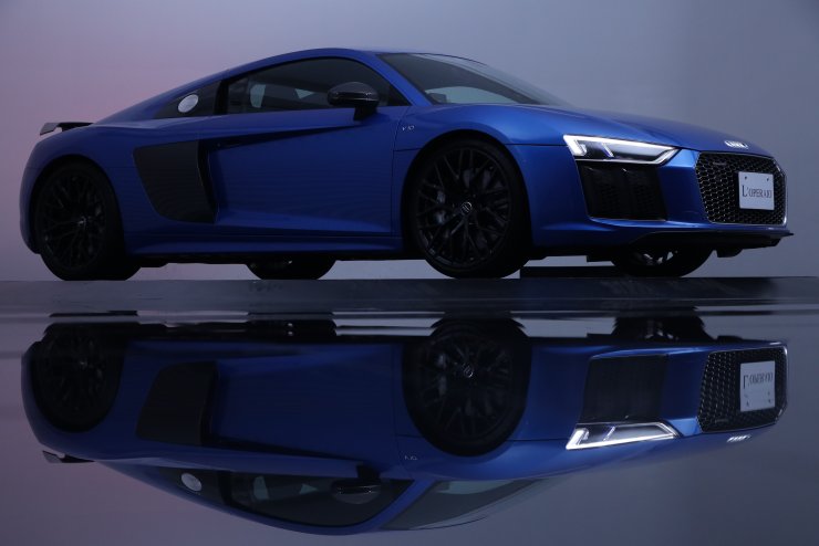 アウディ R8 5.2 FSI V10 Plus Quattro カーボンセラミックブレーキ 