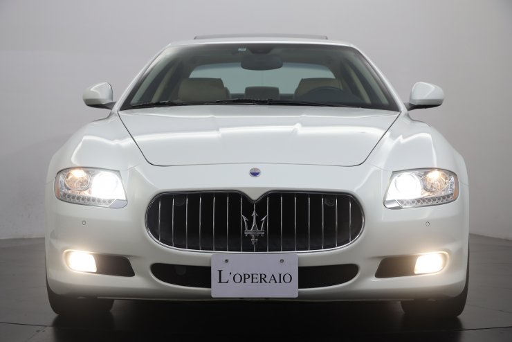 マセラティ クアトロポルテ S AT 後期モデル 正規ディーラー車