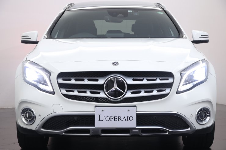 メルセデスベンツ GLAクラス GLA220 4マチック プレミアムPKG