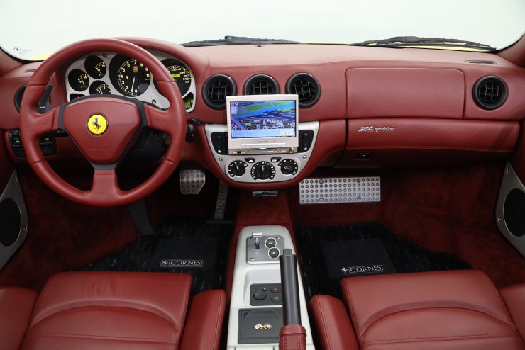 フェラーリ 360 Spider F1 正規ディーラー車 走行距離6,000km 社外ナビ