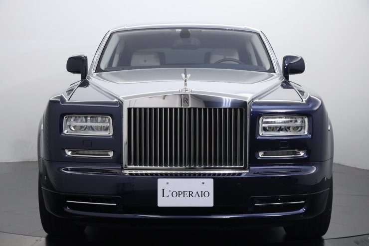 ロールスロイス ファントム SWB シリーズII シーシェルレザー