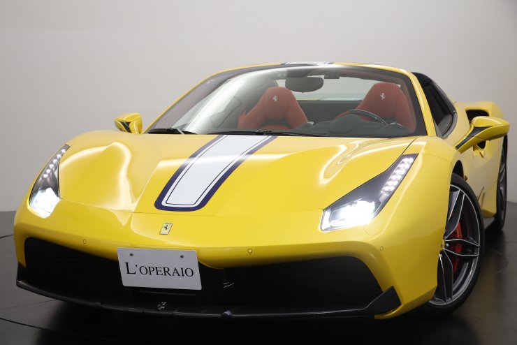 フェラーリ 488 スパイダー F1 DCT ディーラー車 レッド