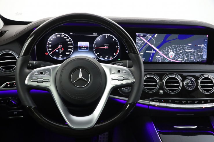 メルセデスベンツ Sクラス S400d 4マチックロング AMGラインプラス