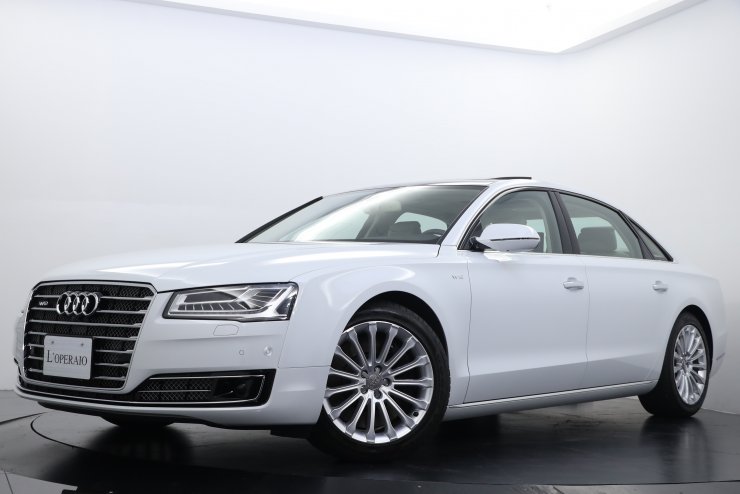 アウディ A8 A8L W12 Quattro ベージュレザー パノラマサンルーフ