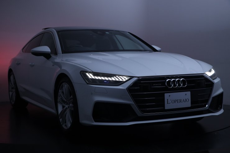 アウディ A7スポーツバック 55TFSI クワトロ デビューパッケージ
