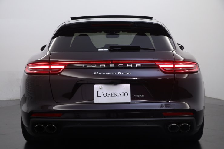 ポルシェ パナメーラ ターボ スポーツツーリスモ オプション満載 Sport