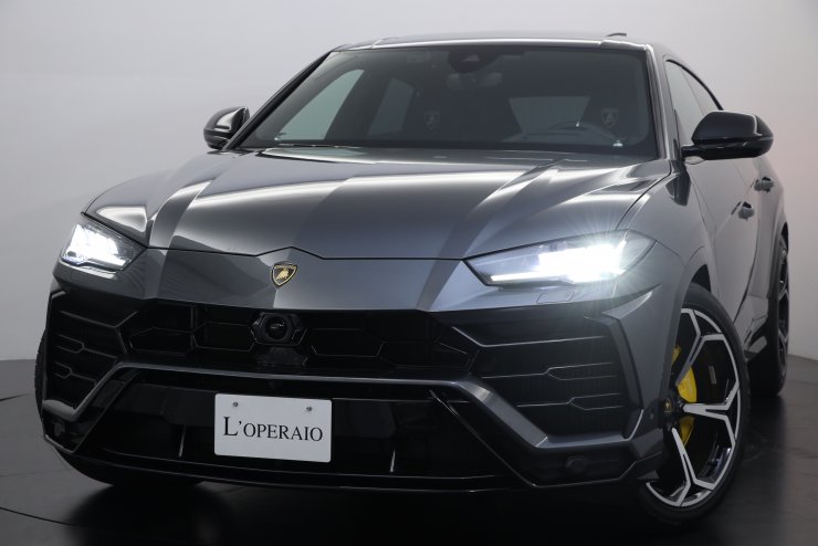 ランボルギーニ ウルス 4 0 オプション合計約418万円 ワンオーナー 正規ディーラー車 4シーターモデル パノラマルーフ スタイルpkg アシスタンスpkg ハイウェイアシストpkg 3dバング オルフセン パワークラフト製マフラー 中古車
