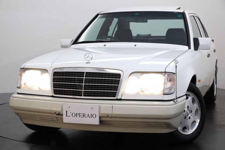 W124ベンツオーディオ　メルセデスベンツ メルセデスベンツ Eクラスステーションワゴン W124