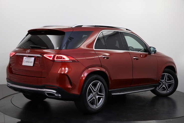 メルセデスベンツ GLEクラス GLE300d 4MATIC 有償カラー AMGライン