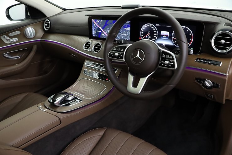 メルセデスベンツ Eクラス E450 4MATIC Exclusive ナッツブラウン