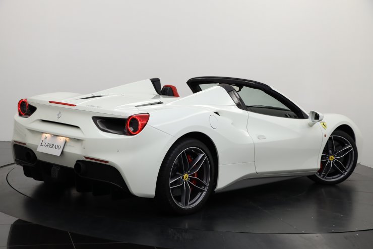 フェラーリ 488 spyder 正規ディーラー車 ロッソフェラーリレザー LED