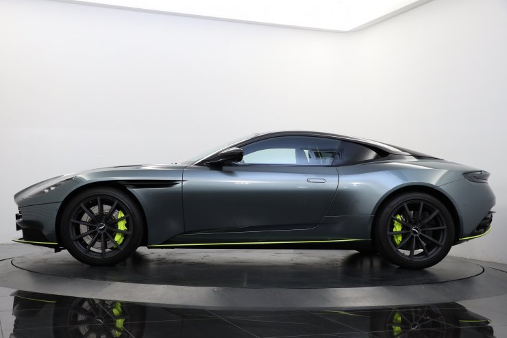 アストンマーチン アストンマーチン DB11の価格・新型情報・グレード諸元 価格.com