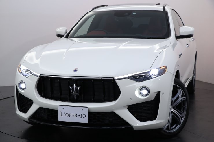 マセラティ レヴァンテ Gran Sport 現行モデル 1オーナー レッドレザー
