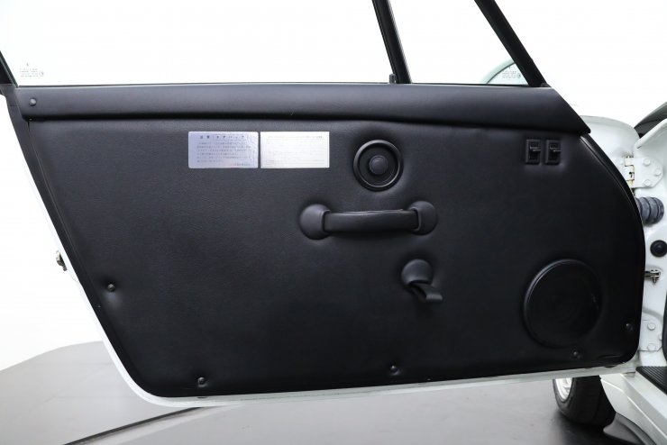 ポルシェ 911(Type993) カレラRS 正規ディーラー車 ミツワ物 ワン
