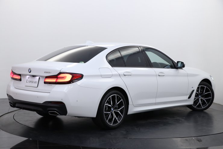 BMW 5シリーズ 523i M-Sport 希少2020年現行モデル 即納車可能 ワン
