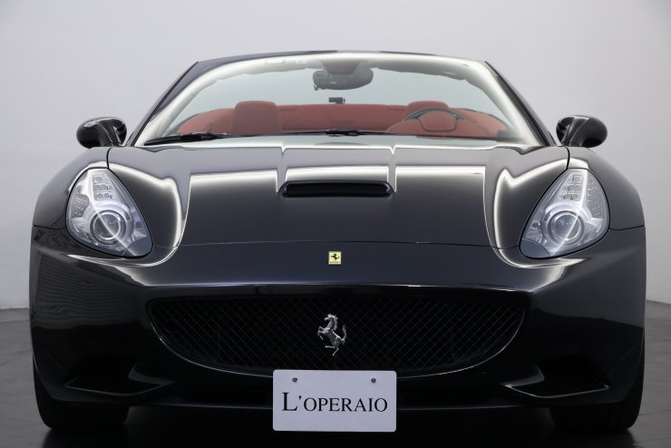 フェラーリ カリフォルニア F1 正規ディーラー車 カーボンLED