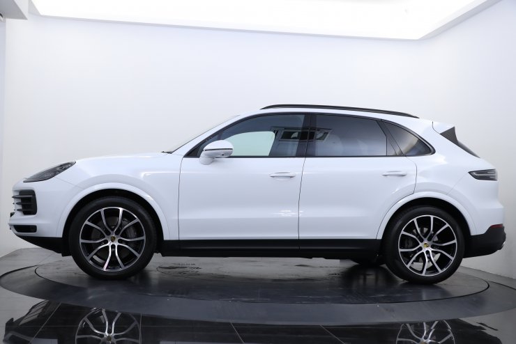 ポルシェ　カイエンS カイエン カイエンS ハイブリッド（ポルシェ）[8AT]のカタログ詳細