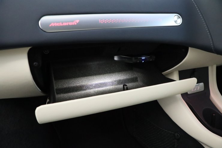 マクラーレン GT Luxe フラックスシルバー ワンオーナー オプション