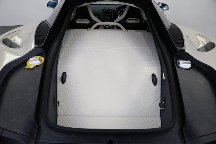 マクラーレン GT Luxe フラックスシルバー ワンオーナー オプション