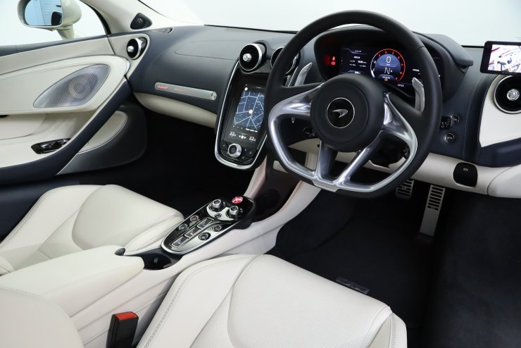 マクラーレン GT Luxe フラックスシルバー ワンオーナー オプション