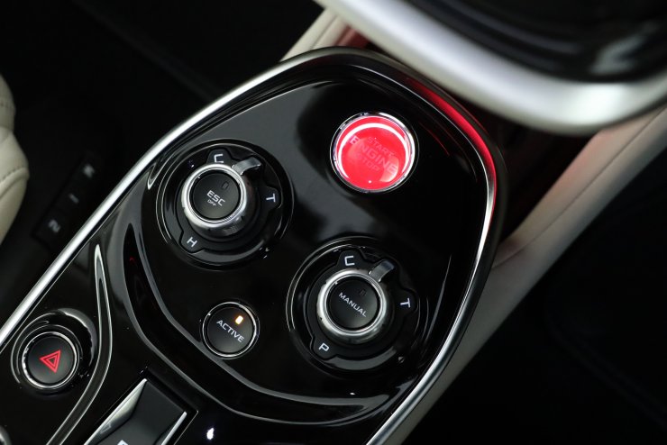 マクラーレン GT Luxe フラックスシルバー ワンオーナー オプション