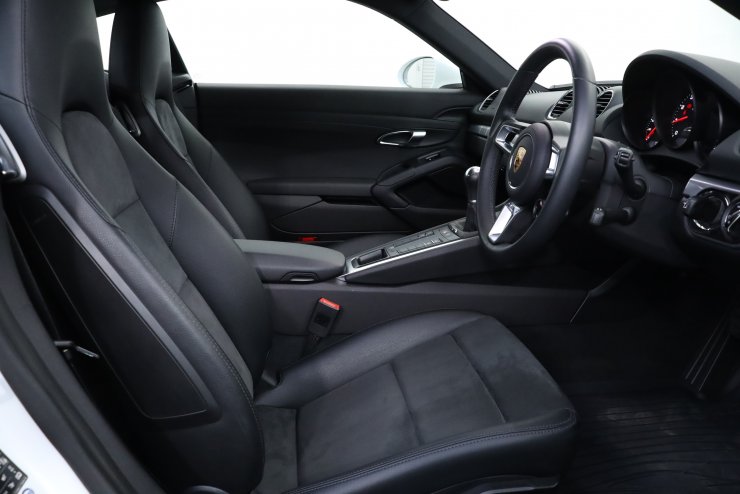 ポルシェ 718 Cayman 6MT Sport-Chrono PKG GTスポーツステアリング