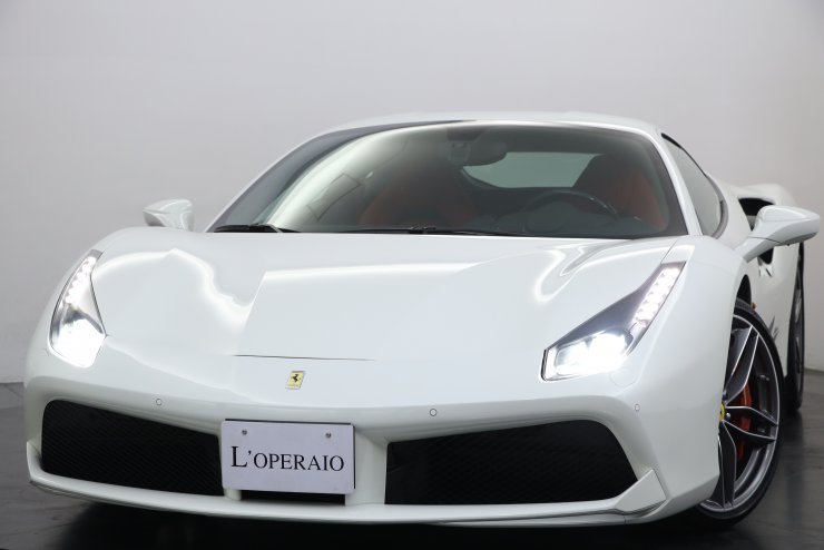 フェラーリ 488 GTB F1 DCT ロッソフェラーリレザー カーボンLED