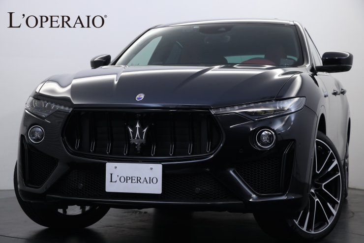 マセラティ レヴァンテ トロフェオ 左h 有償色 赤革 純正22インチアルミ レッドキャリパー サンルーフ 3dカーボントリム Bowers Wilkinsサウンド ステアリングヒーター シートヒーター クーラー 全周囲カメラ Acc 新車保証継承令和3年12月迄 中古車